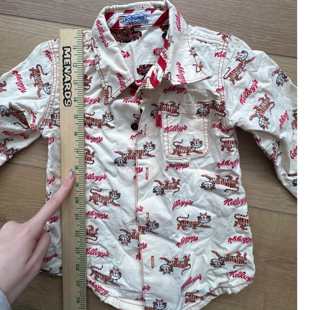 Boohomes Kellogg's Tony the Tiger Kids Button Down Shirt Cream size 3? READ